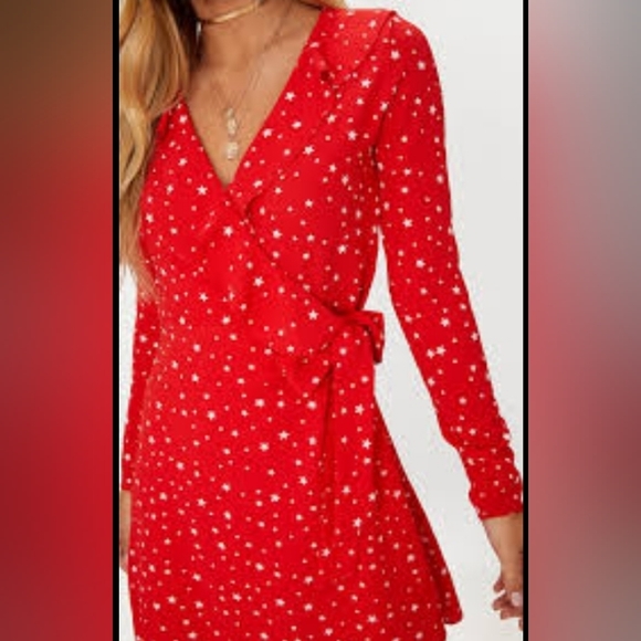 PrettyLittleThing Dresses & Skirts - Prettylittlething Stars Print Wrap Dress